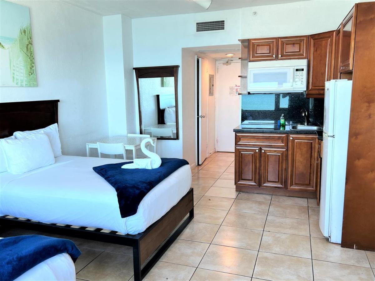 Ocean Front Units At Miami Beach Exterior photo