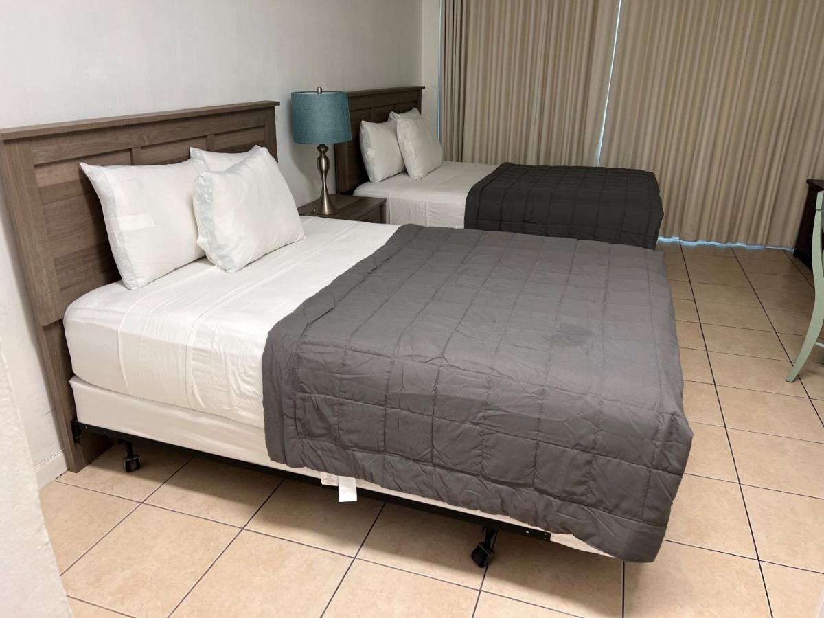 Ocean Front Units At Miami Beach Exterior photo